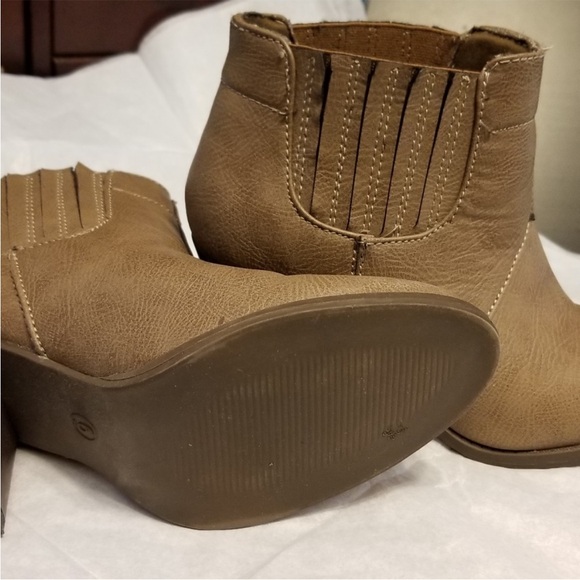 Bongo pull on heel ankle boots booties flex size 8 tan brown faux leather - Picture 2 of 4